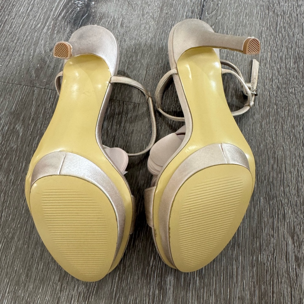 Never Worn Kate Preston Elegant Beige / Champagne Women's Floral Heels 7 1/2 - Picture 7 of 12